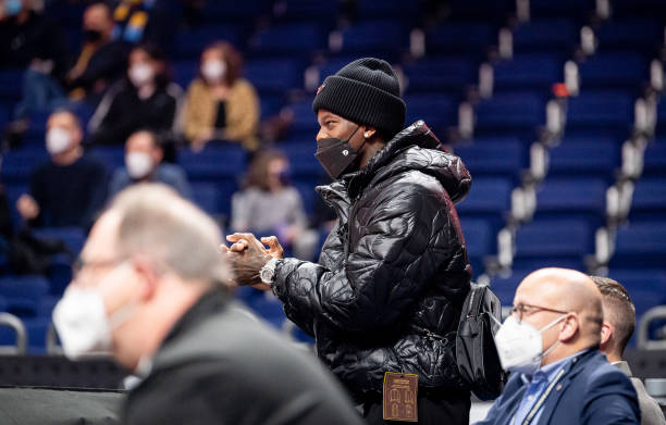 9个篮板 9个篮板