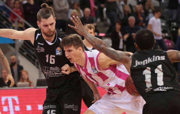 所以引人注 所以引人注